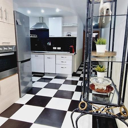 Elegant 3 Bedrooms, Wifi Free Адехе Екстериор снимка