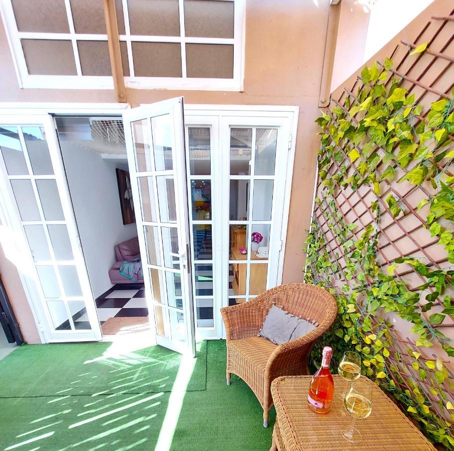 Elegant 3 Bedrooms, Wifi Free Адехе Екстериор снимка