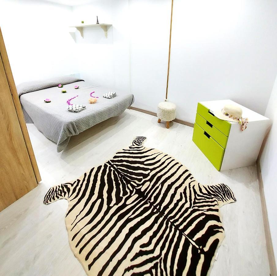 Elegant 3 Bedrooms, Wifi Free Адехе Екстериор снимка